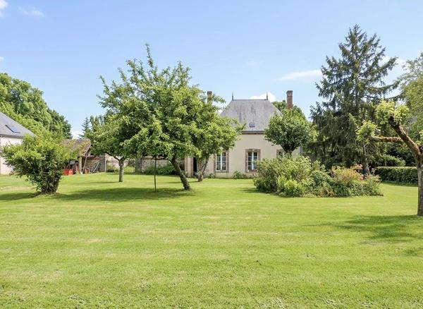 Vente                                                      Maison
                        
                                         400 m2                     à Chartres