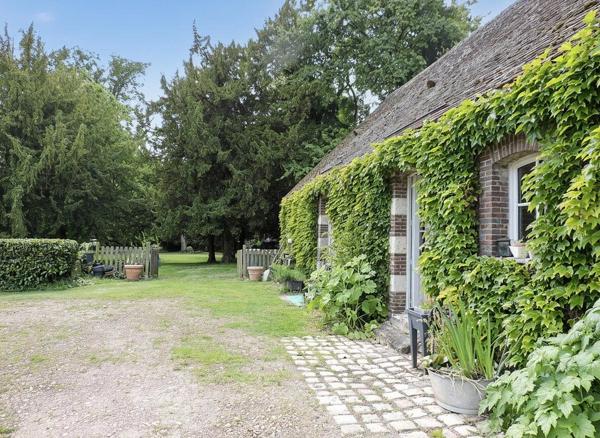 Vente                                                      Maison
                        
                                         400 m2                     à Chartres