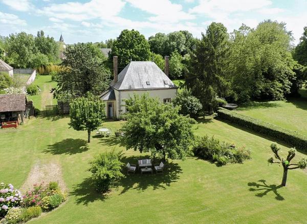 Vente                                                      Maison
                        
                                         400 m2                     à Chartres