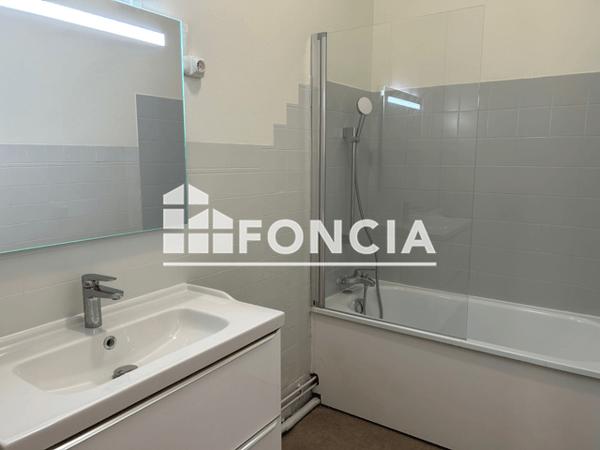 Location Appartement 3 pièces 94.33 m² - 16 RUE FIGAROL Tarbes 65000