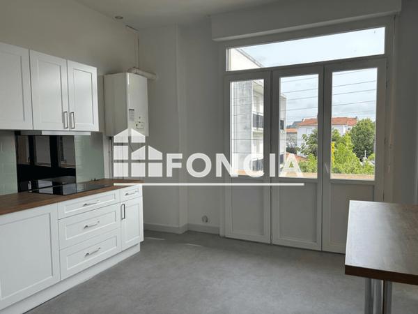 Location Appartement 3 pièces 94.33 m² - 16 RUE FIGAROL Tarbes 65000