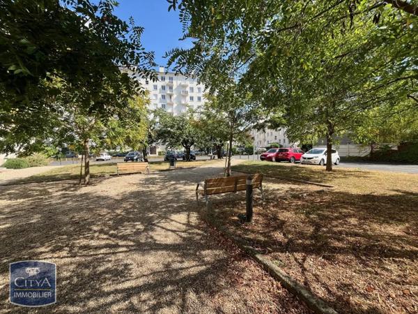 Appartement à louer 4 pièces 60.51m² Bourges (18000)