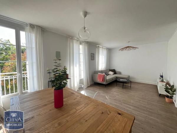 Appartement à louer 4 pièces 60.51m² Bourges (18000)