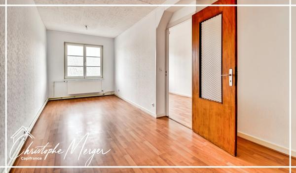 Appartement à louer 3 chambres 103m² à SARREBOURG (57), place du marché, lumineux