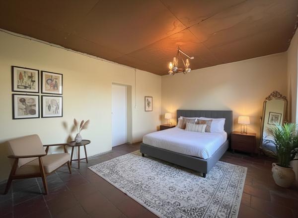 Ferme avec dépendances et grand terrain à Longages