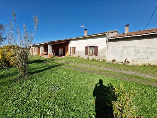 Ferme avec dépendances et grand terrain à Longages