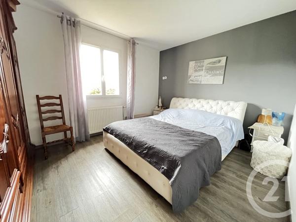 Maison à vendre  7 pièces - 148 m 2   AUNEAU BLEURY ST SYMPHORIEN  - 28