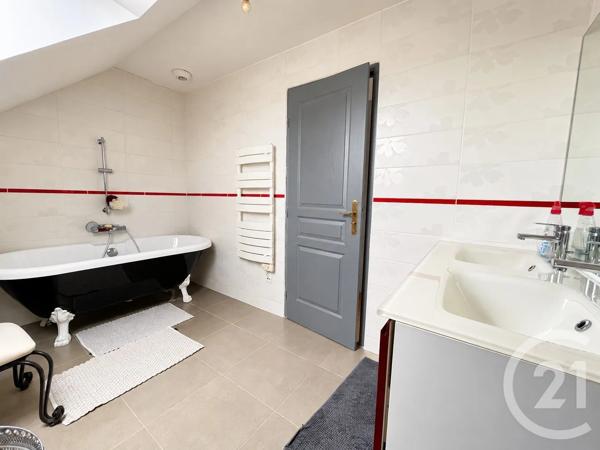 Maison à vendre  7 pièces - 148 m 2   AUNEAU BLEURY ST SYMPHORIEN  - 28