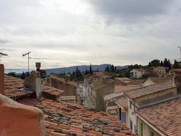 Rare - Maison de village avec toit-terrasse