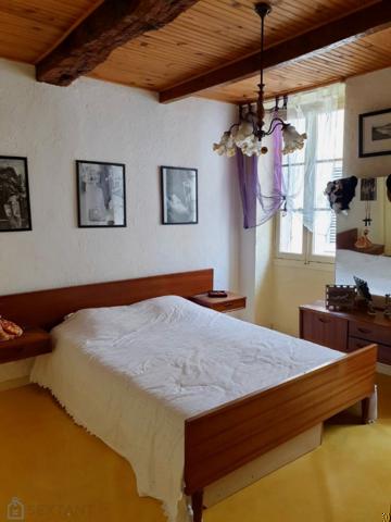 Rare - Maison de village avec toit-terrasse