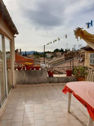 Rare - Maison de village avec toit-terrasse