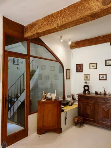 Rare - Maison de village avec toit-terrasse