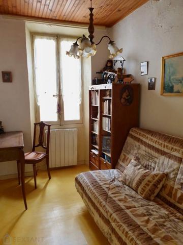 Rare - Maison de village avec toit-terrasse