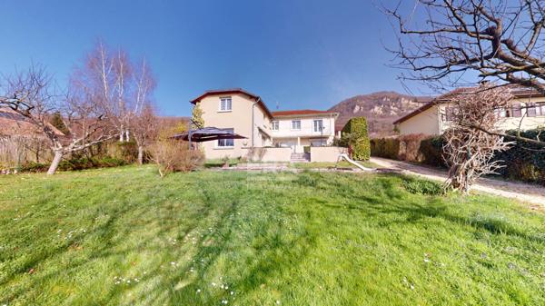 Maison Lagnieu 10 pièce(s) 219 m2