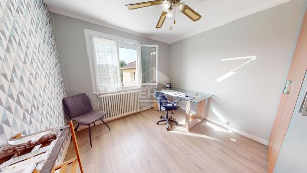 Maison Lagnieu 10 pièce(s) 219 m2