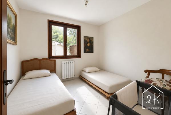 Villa de 160 m² habitables sur un terrain de 1090 m²