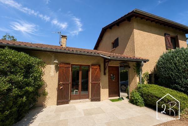 Villa de 160 m² habitables sur un terrain de 1090 m²