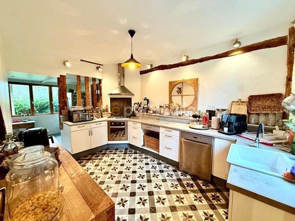 Vente Maison224,5 m² - 8 Pièces - BOURG ACHARD (27310)