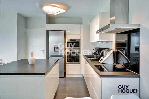 VAULX-EN-VELIN CENTRE - 3 PIECES 67 m² - 1 BALCON + 1 GARAGE EN SOUS-SOL