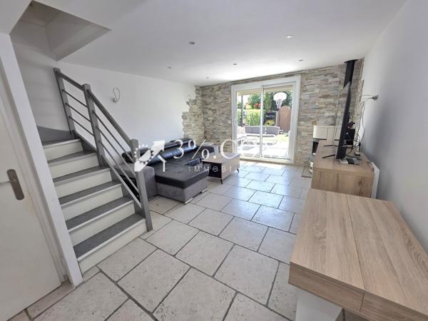 Maison
                                                                                                                                                                                                                                                                                                                        3 pièce(s)                                                                                                                                                                                                          2 chambre(s)                                                                                                                                                                                                          62  m²