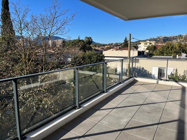 Mandelieu-la-Napoule (06210) APPARTELENT T3 AVEC TERRASSE DANS RESIDENCE RECENTE