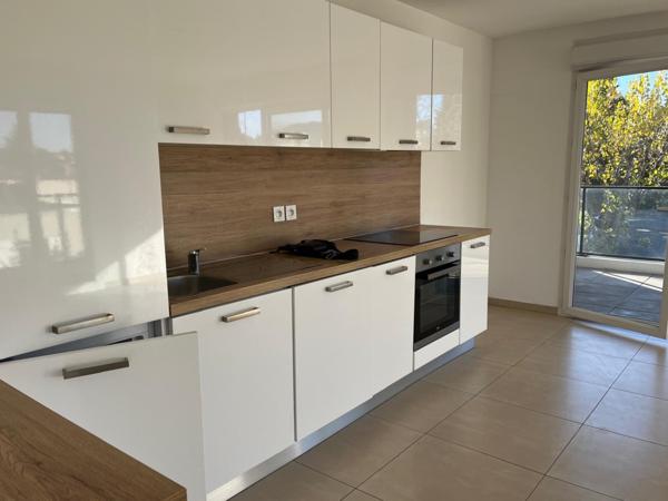 Mandelieu-la-Napoule (06210) APPARTELENT T3 AVEC TERRASSE DANS RESIDENCE RECENTE