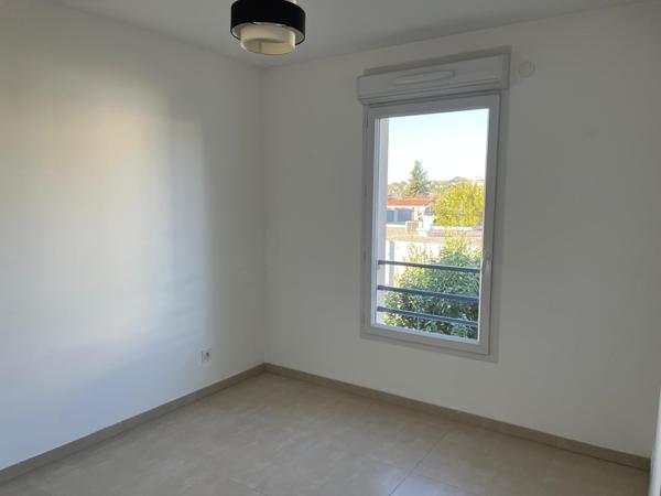 Mandelieu-la-Napoule (06210) APPARTELENT T3 AVEC TERRASSE DANS RESIDENCE RECENTE