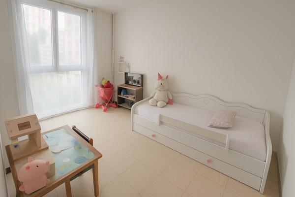 Manosque – Idéal investisseur : appartement T4 de 69 m² avec balcon et cave dans résidence sécurisée