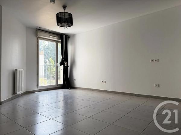 Appartement F2 à vendre  2 pièces - 40 m 2   SARCELLES  - 95
