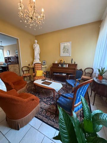 APPARTEMENT 3 CHAMBRES AVEC CAVES