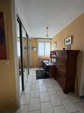 APPARTEMENT 3 CHAMBRES AVEC CAVES