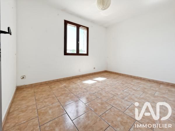 Maison à vendre 8 pièces 211 m² Saint-Martin-de-Crau