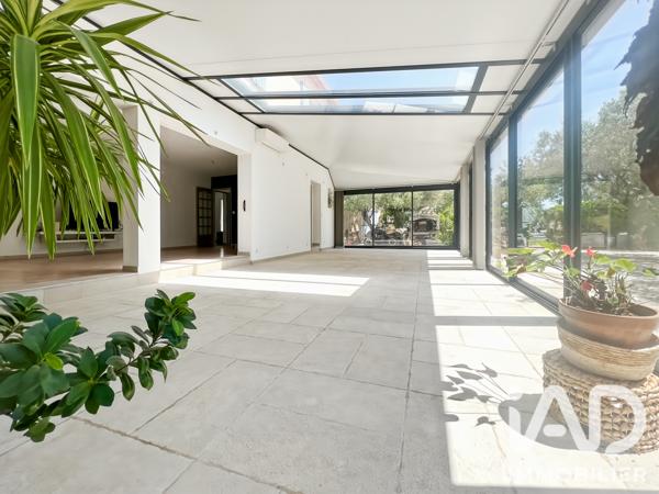 Maison à vendre 8 pièces 211 m² Saint-Martin-de-Crau