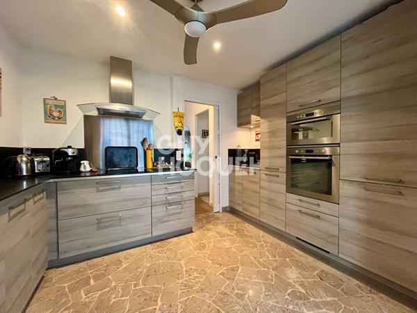 À vendre : Appartement 3 pièces et grande terrasse à Sainte Maxime