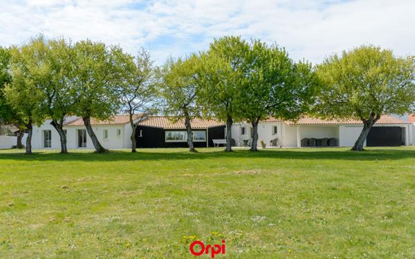 Maison à vendre    6 pièces •  Nieul-sur-Mer