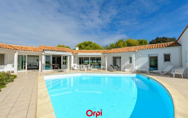 Maison à vendre    6 pièces •  Nieul-sur-Mer