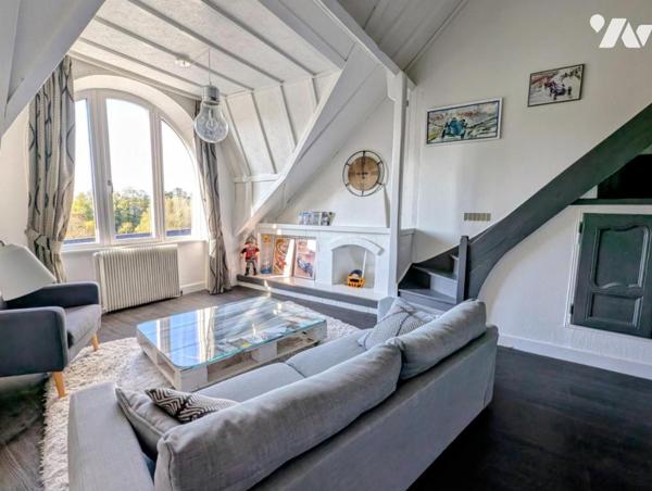 SAINT ETIENNE DE MONTLUC, idéalement située proche écoles et commerces, grande maison 6 chambres.