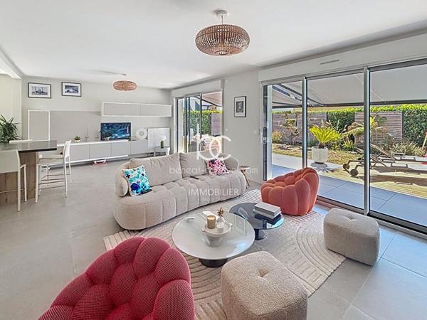 VANNES Maison 8 pièces 165 m²