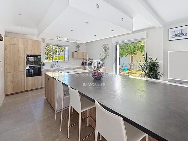 VANNES Maison 8 pièces 165 m²