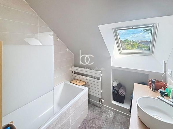 VANNES Maison 8 pièces 165 m²