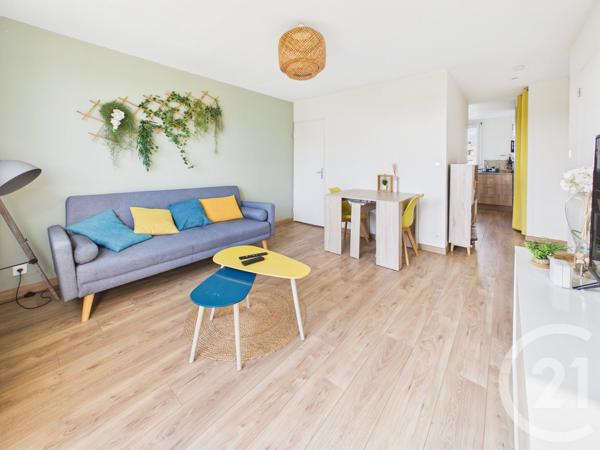 Appartement T4 à vendre  4 pièces - 65,38 m 2   VILLENAVE D ORNON  - 33