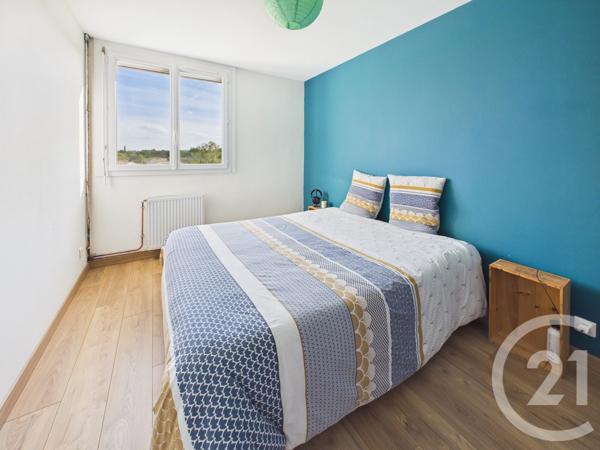 Appartement T4 à vendre  4 pièces - 65,38 m 2   VILLENAVE D ORNON  - 33