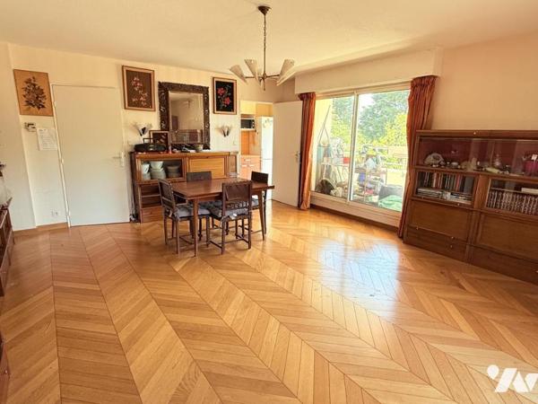 A VENDRE 56 VANNES BERNUS APPT T4  87m² Terrasse 42 m² parking+ garage en S/Sol