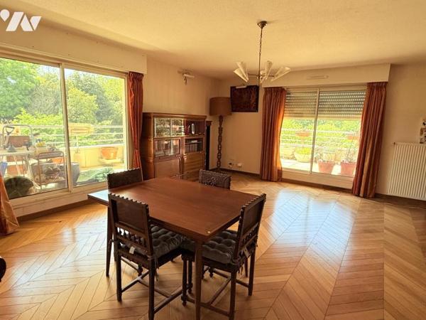 A VENDRE 56 VANNES BERNUS APPT T4  87m² Terrasse 42 m² parking+ garage en S/Sol