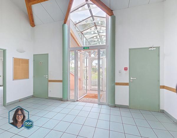 Local professionnel 142 m² – Idéal activité libérale – Centre Castelginest