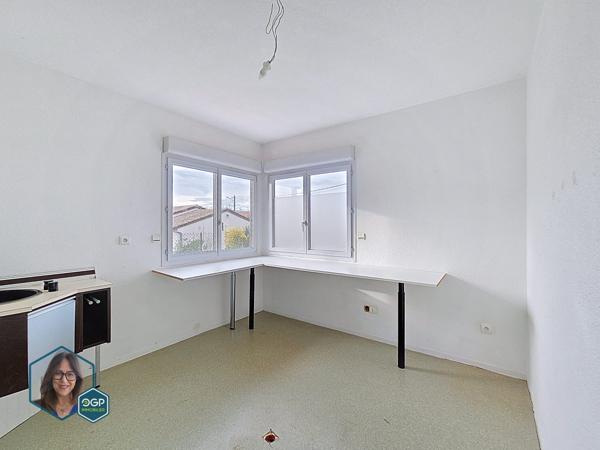 Local professionnel 142 m² – Idéal activité libérale – Centre Castelginest