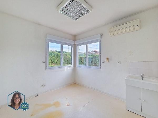 Local professionnel 142 m² – Idéal activité libérale – Centre Castelginest