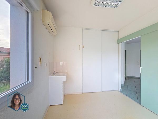 Local professionnel 142 m² – Idéal activité libérale – Centre Castelginest