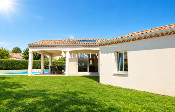 MAISON / VILLA AUX BELLES PRESTATIONS - PISCINE & CENTRE- VILLE À PIED -