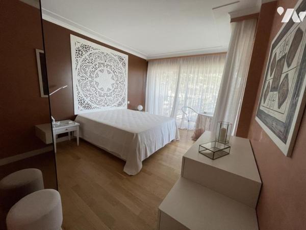 Menton Garavan, 3 pièces de 88m², 30 m² d'extérieur, toit terrasse de 45m² privé, garage et cave 